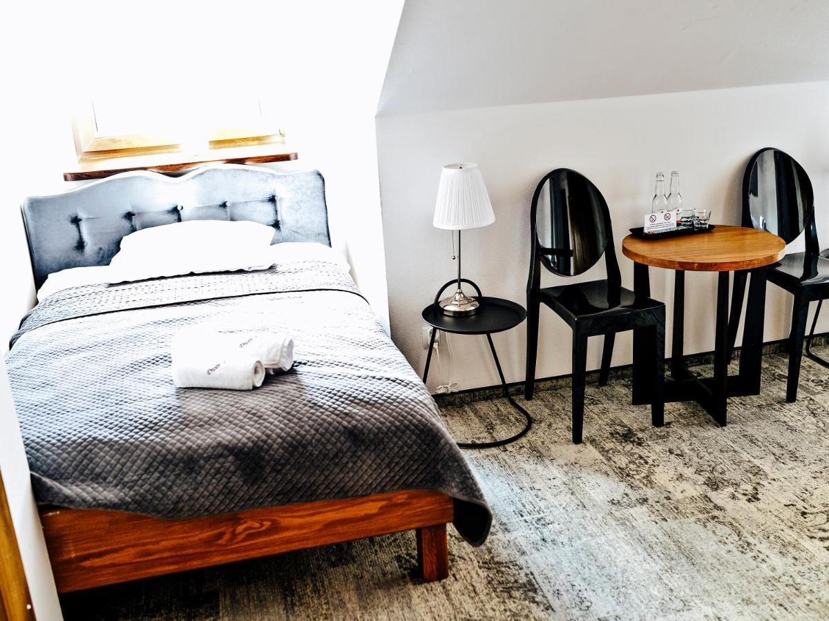 Bed and Breakfast Dwor Karwacz Przasnysz Exterior foto