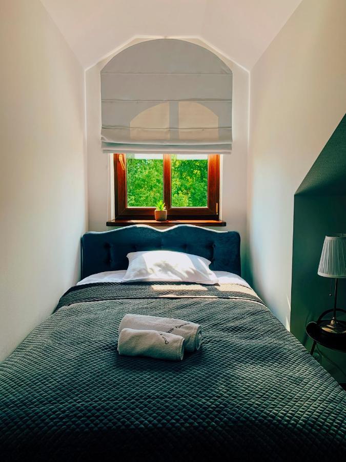 Bed and Breakfast Dwor Karwacz Przasnysz Exterior foto