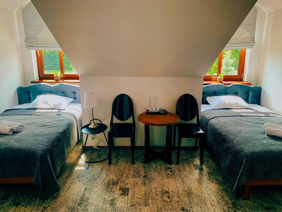 Bed and Breakfast Dwor Karwacz Przasnysz Exterior foto