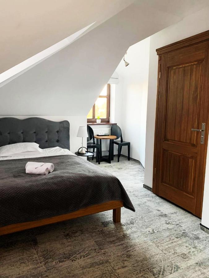 Bed and Breakfast Dwor Karwacz Przasnysz Exterior foto