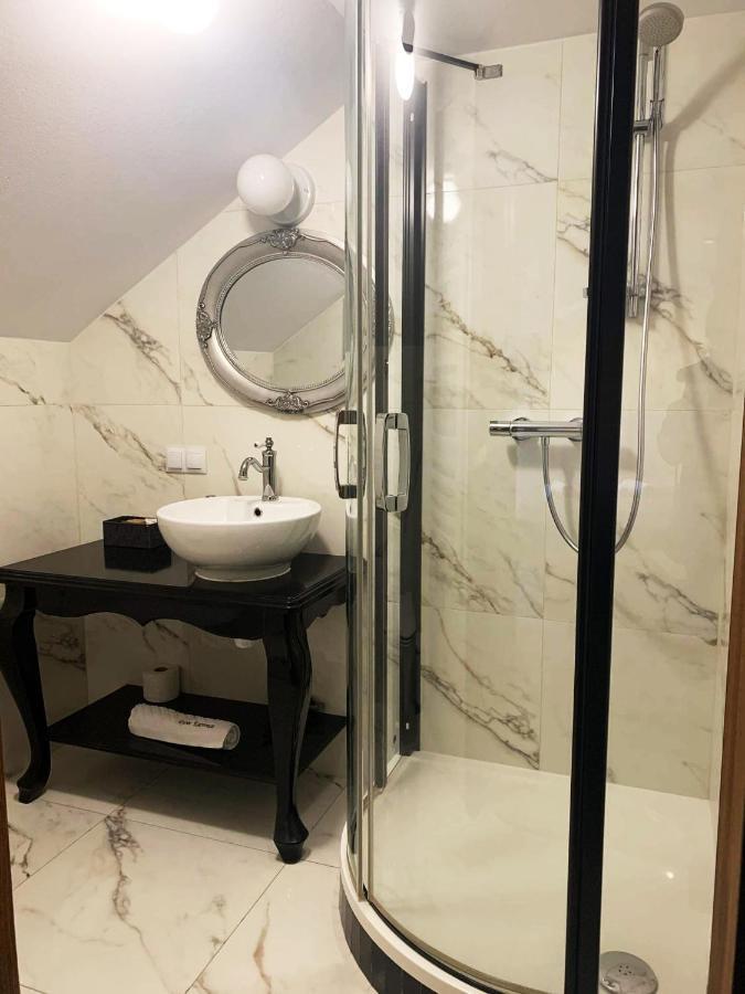 Bed and Breakfast Dwor Karwacz Przasnysz Exterior foto